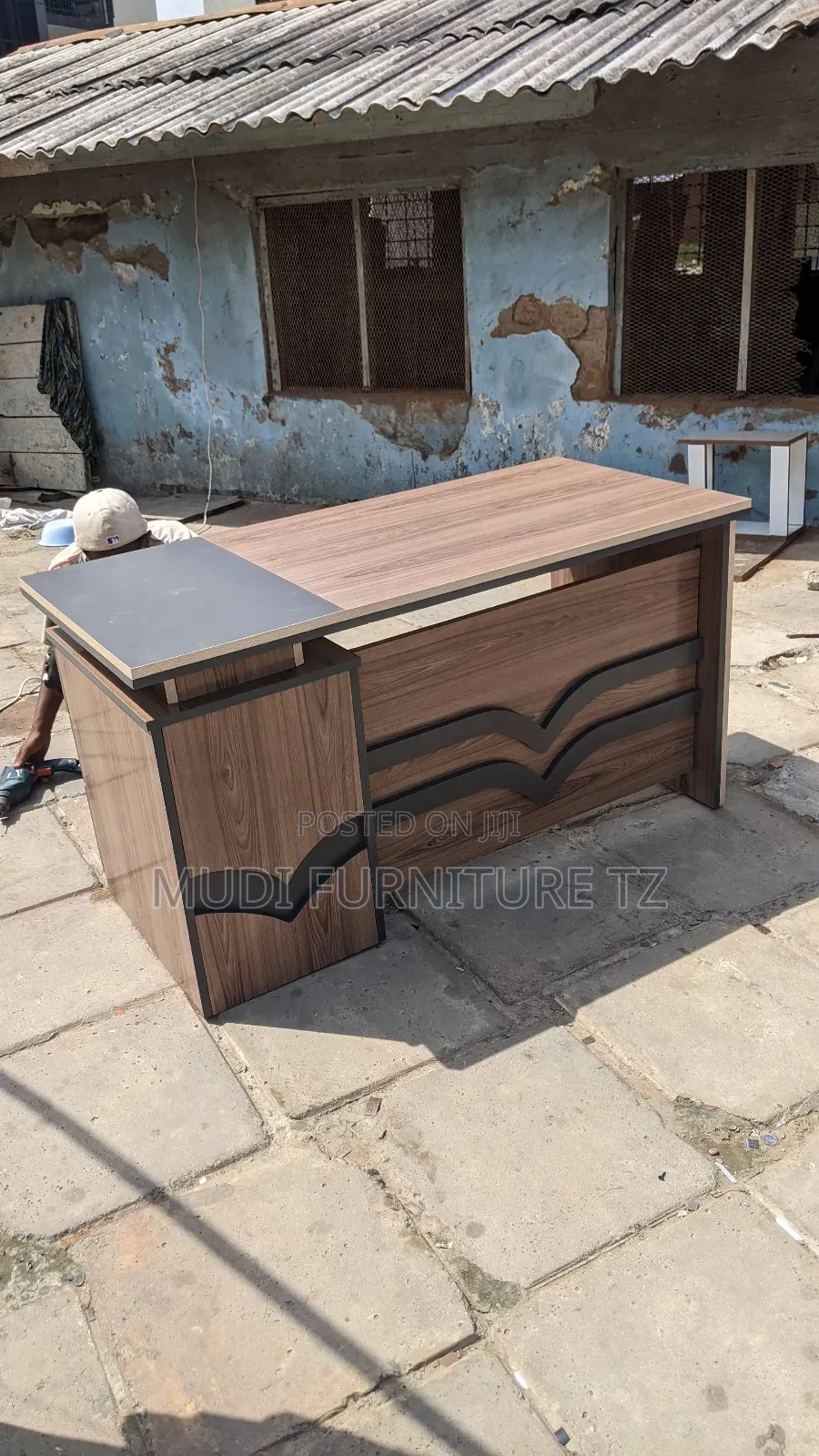 Simple Executive Table 140cm