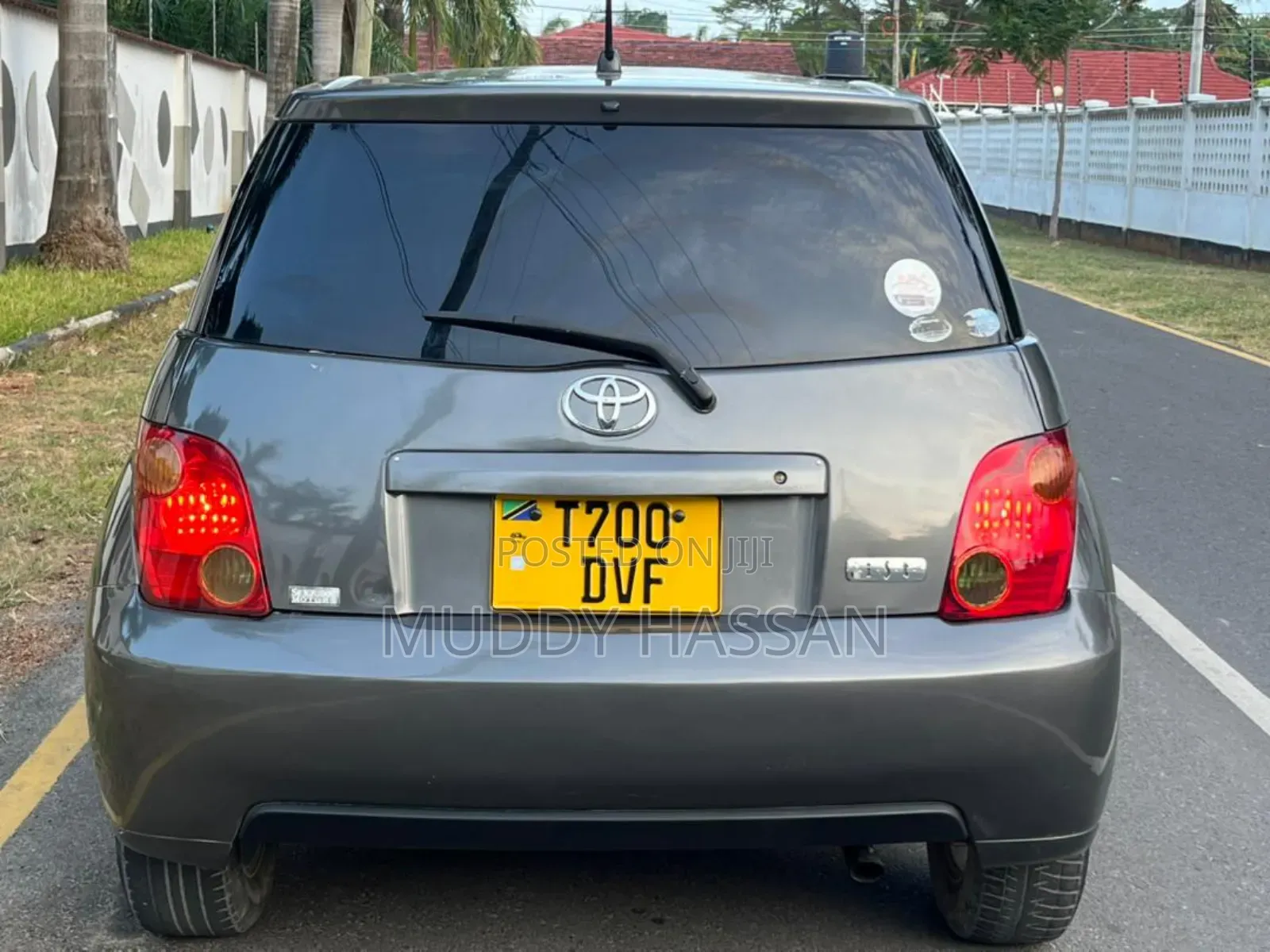 Toyota IST 2005 Gray