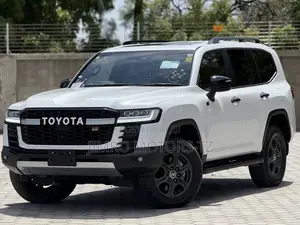 New Toyota Land Cruiser Prado 2023 White