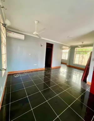 3bdrm House in Ada Estate for rent