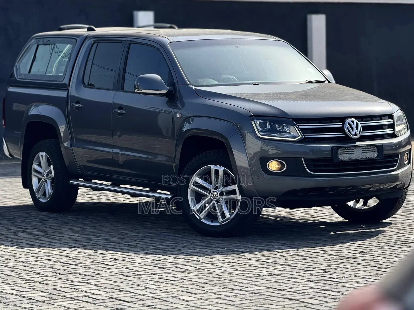 Volkswagen Amarok 2016 Gray