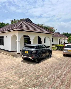 5bdrm House in Masaki for rent