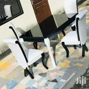Simple and Unique Dinning Table