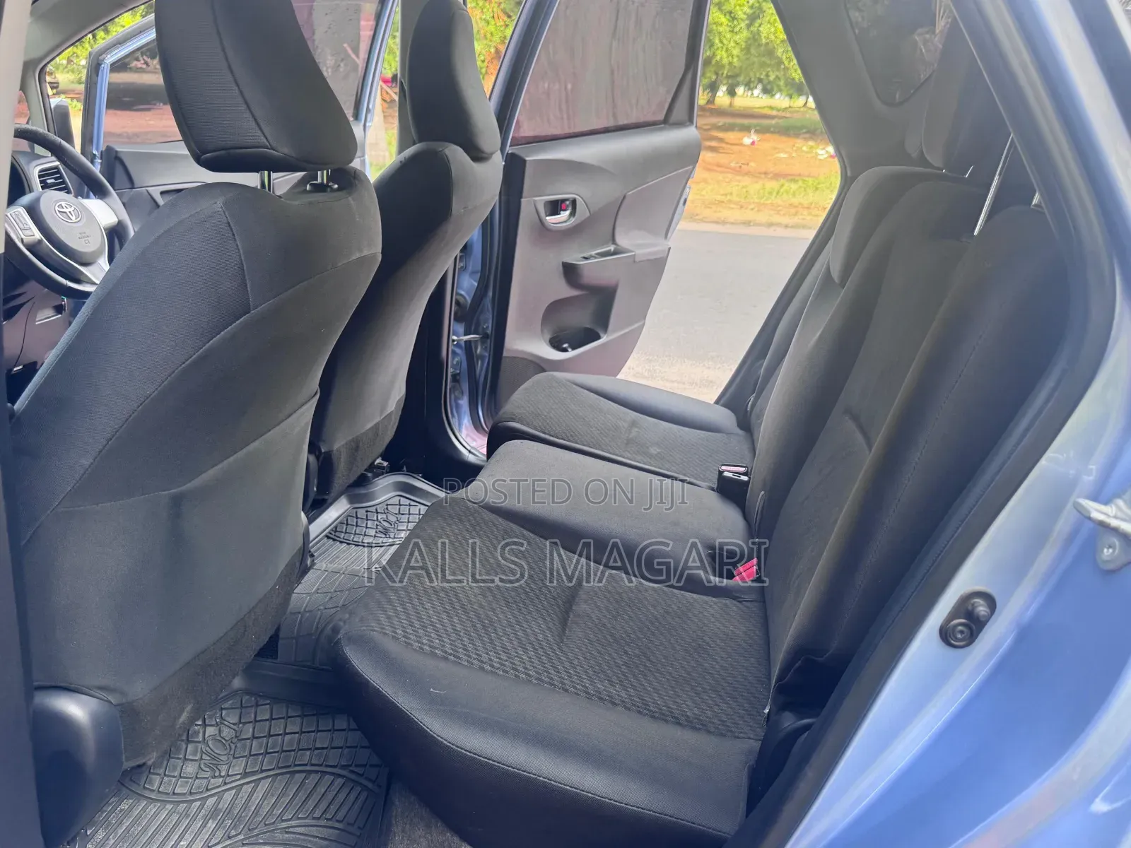 Toyota Ractis 2012 Blue
