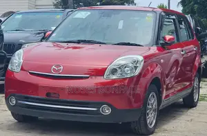 Photo - Mazda Verisa 2011 Red