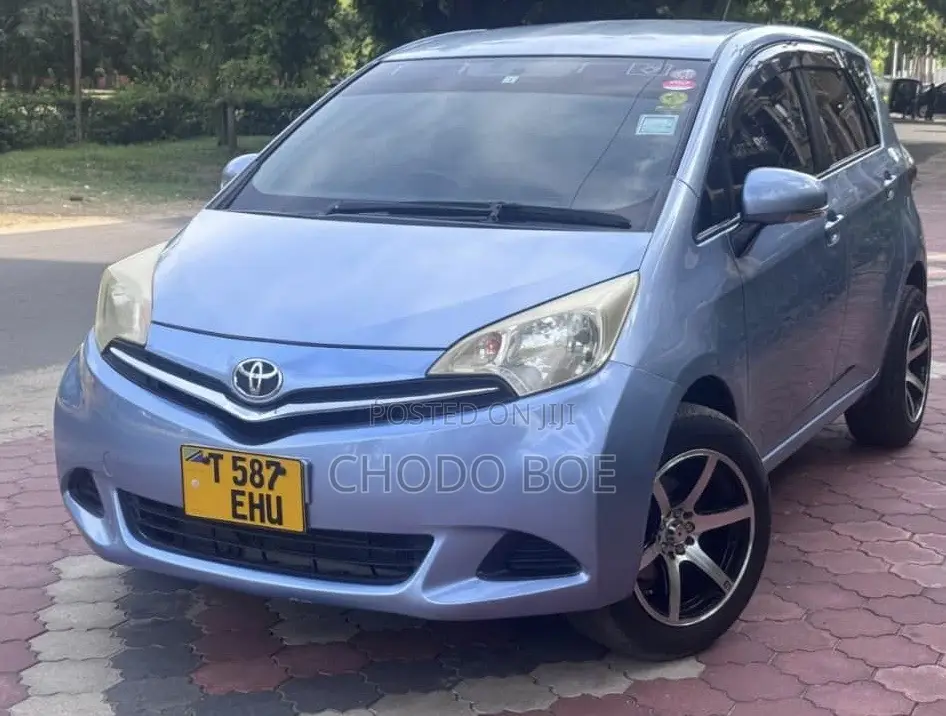 Toyota Ractis 2012 Blue