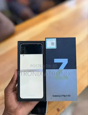 New Samsung Galaxy Z Flip 3 256 GB