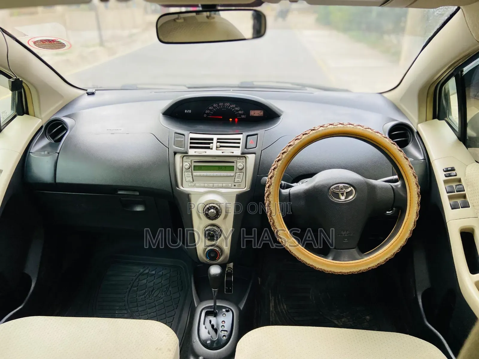 Toyota Vitz 2004 Silver