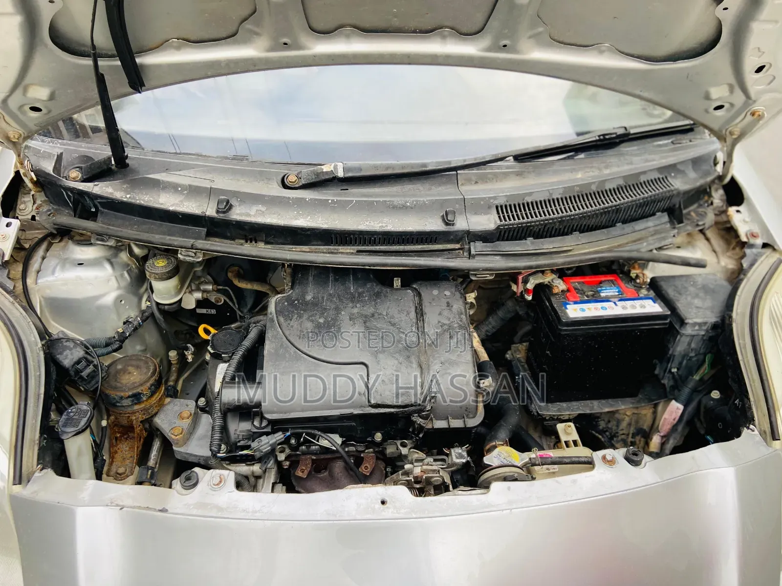 Toyota Vitz 2004 Silver