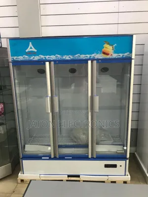 Photo - *Delta Showcase 3door SCD 1050L