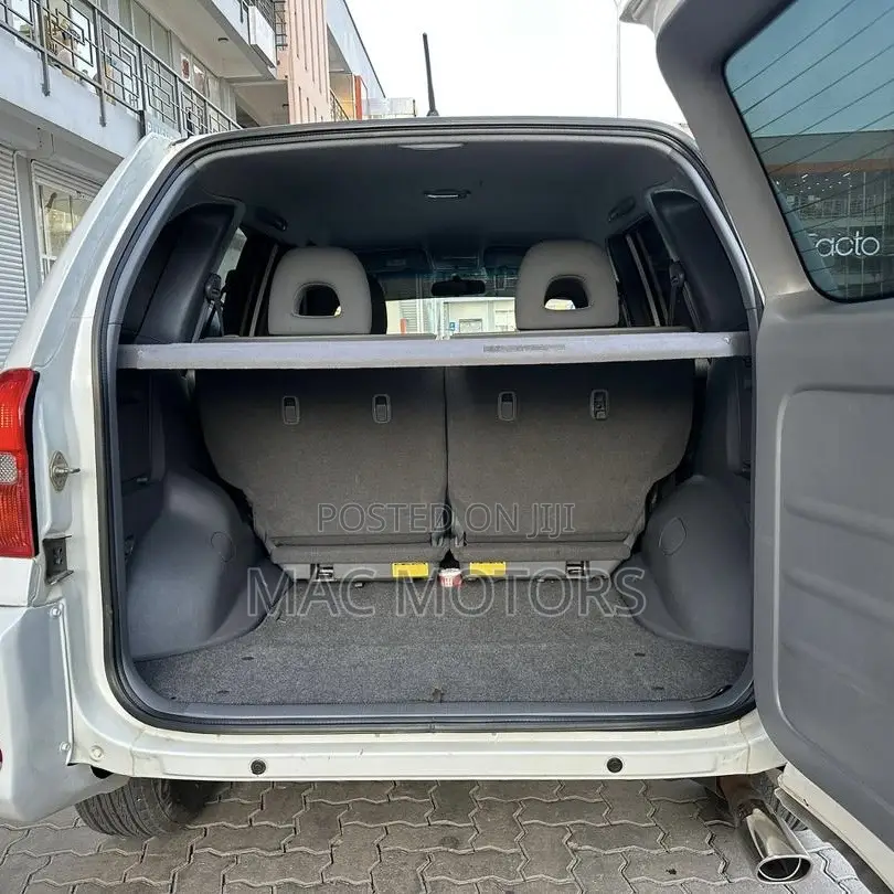 Toyota RAV4 2004 White