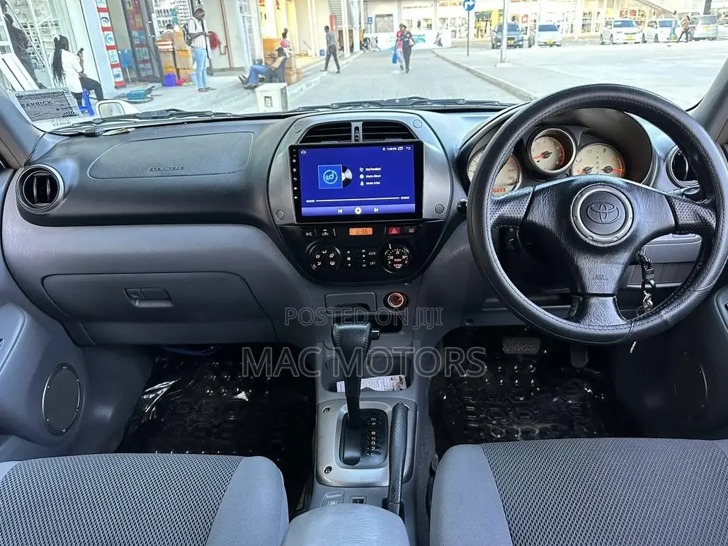 Toyota RAV4 2004 White