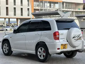 Toyota RAV4 2004 White