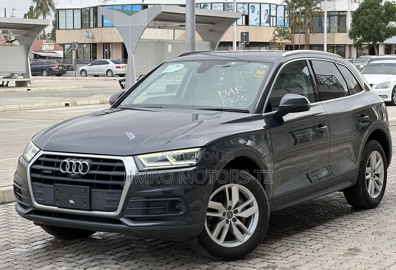 Audi Q5 2018 Black