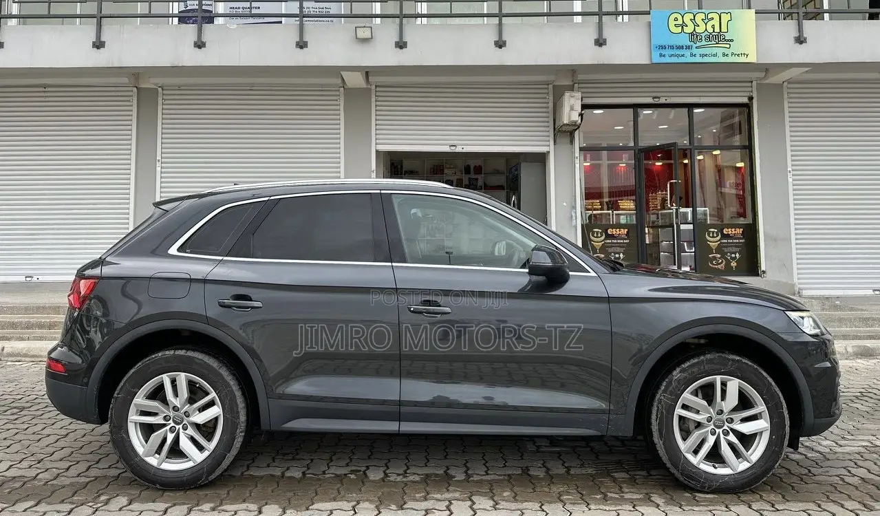 Audi Q5 2018 Black