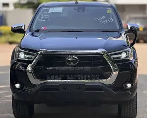 Toyota Hilux 2023 Matt Black