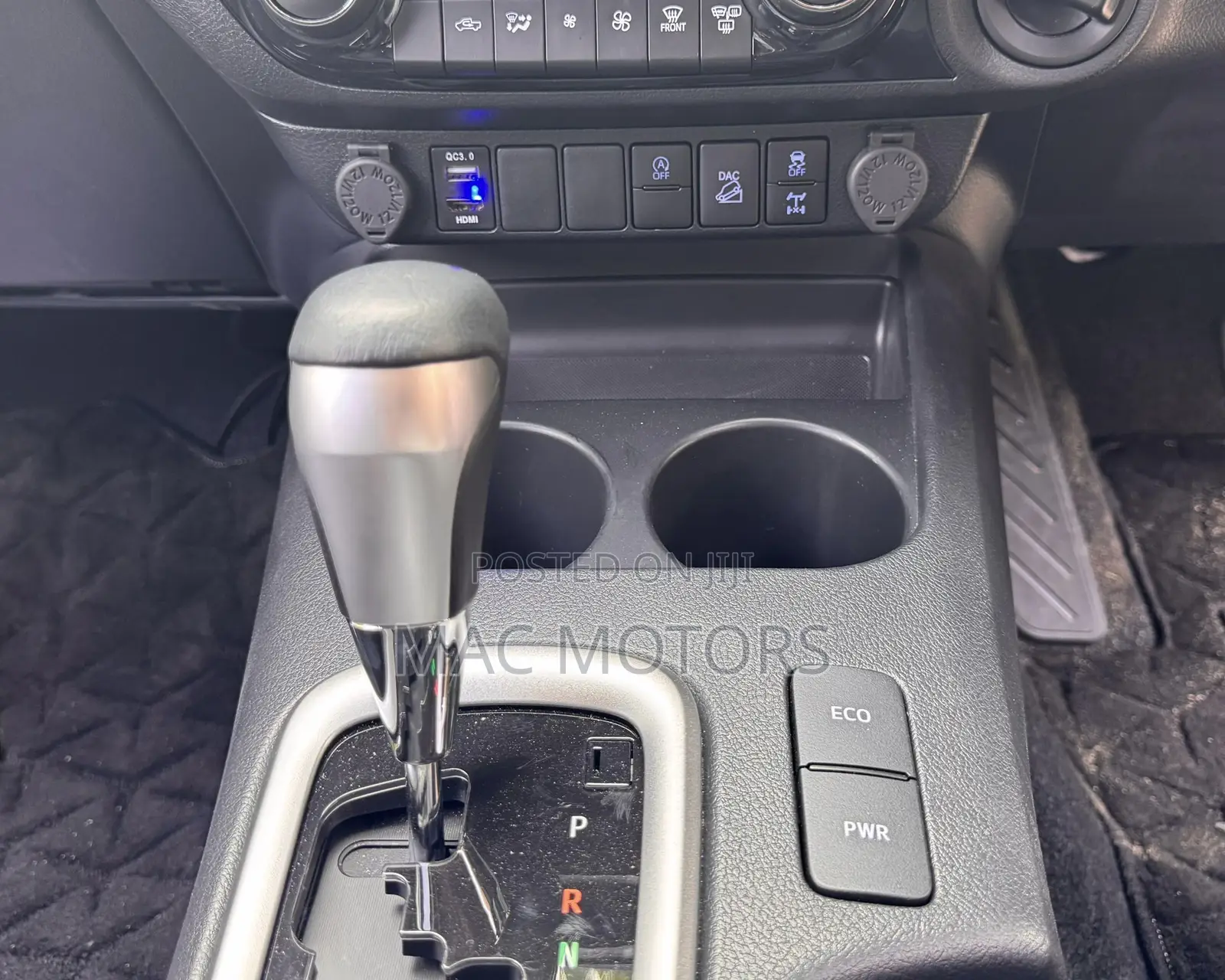 Toyota Hilux 2023 Matt Black