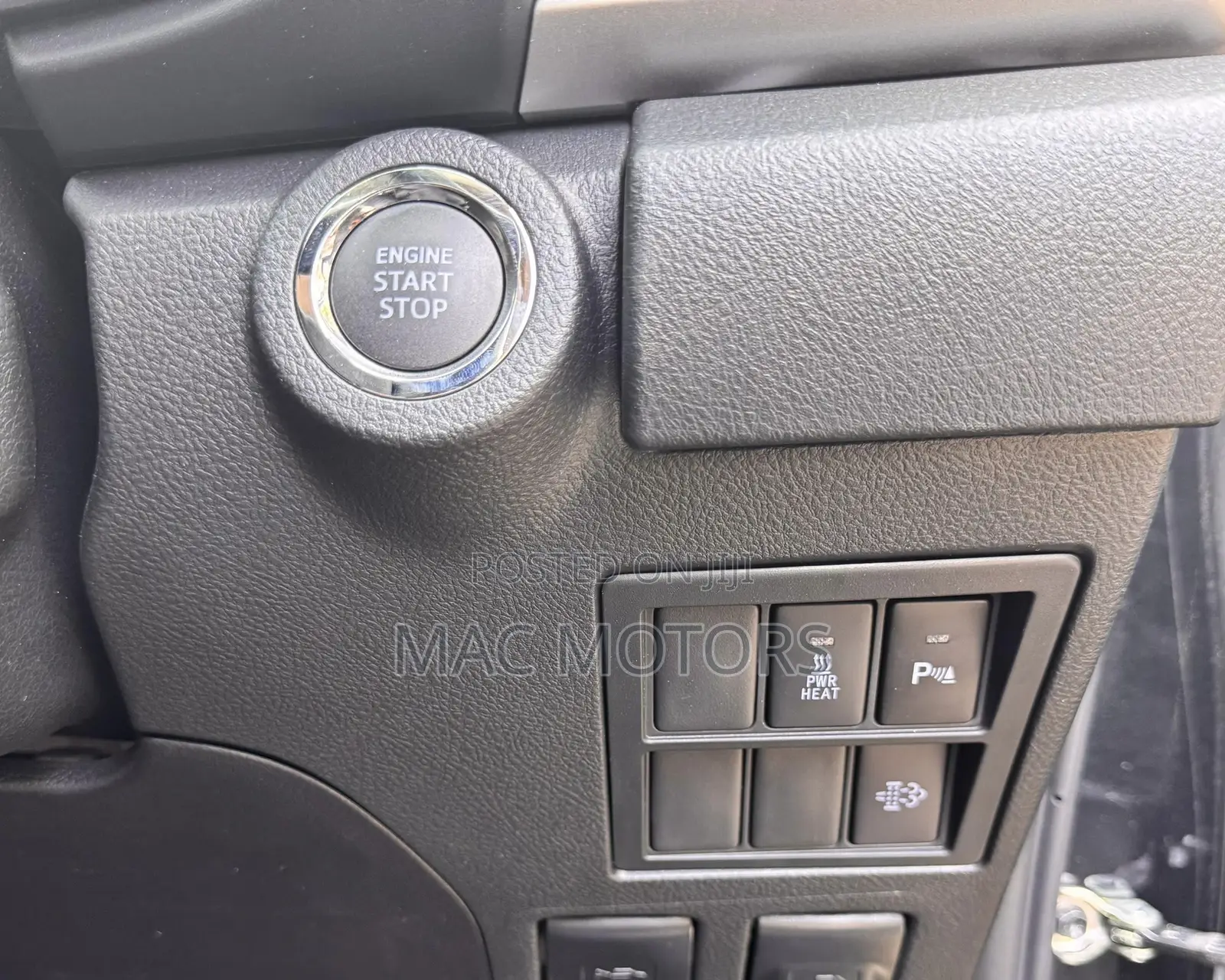 Toyota Hilux 2023 Matt Black