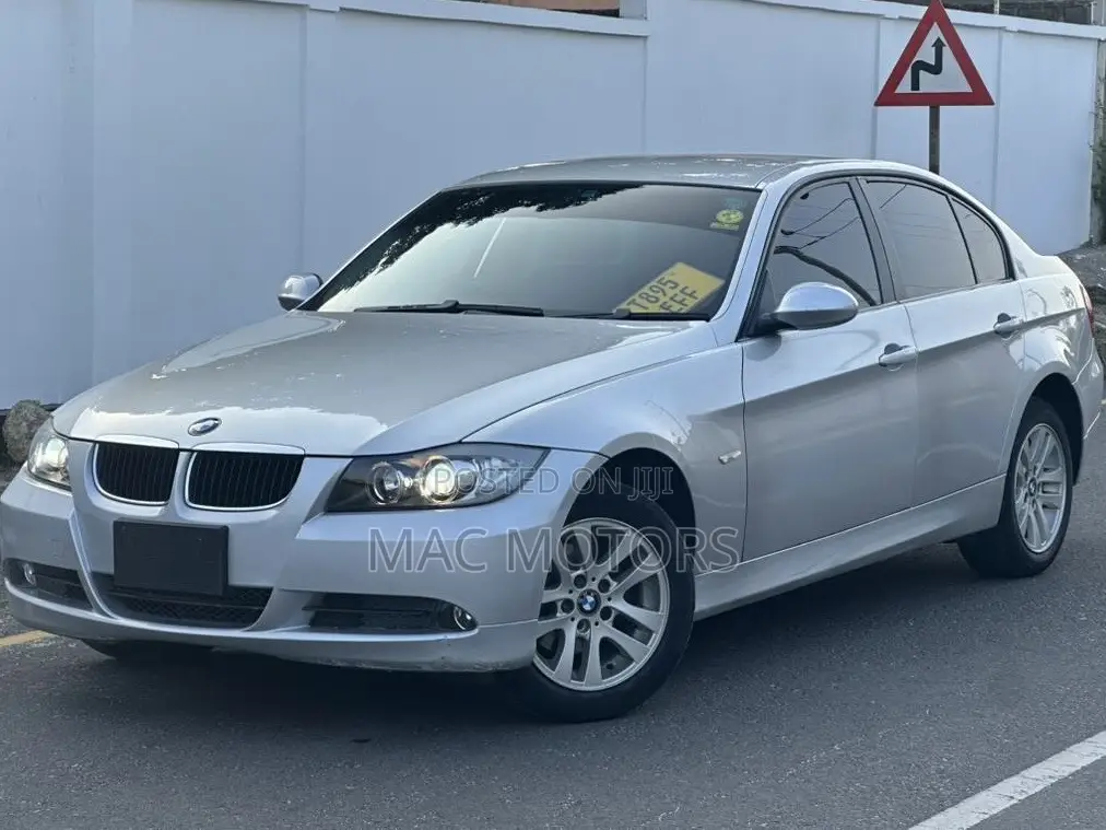 BMW 3 Series 320i RWD 2006 Silver