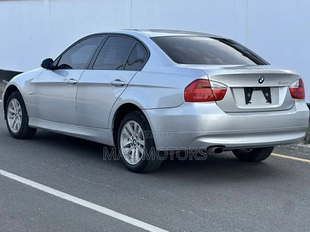 BMW 3 Series 320i RWD 2006 Silver