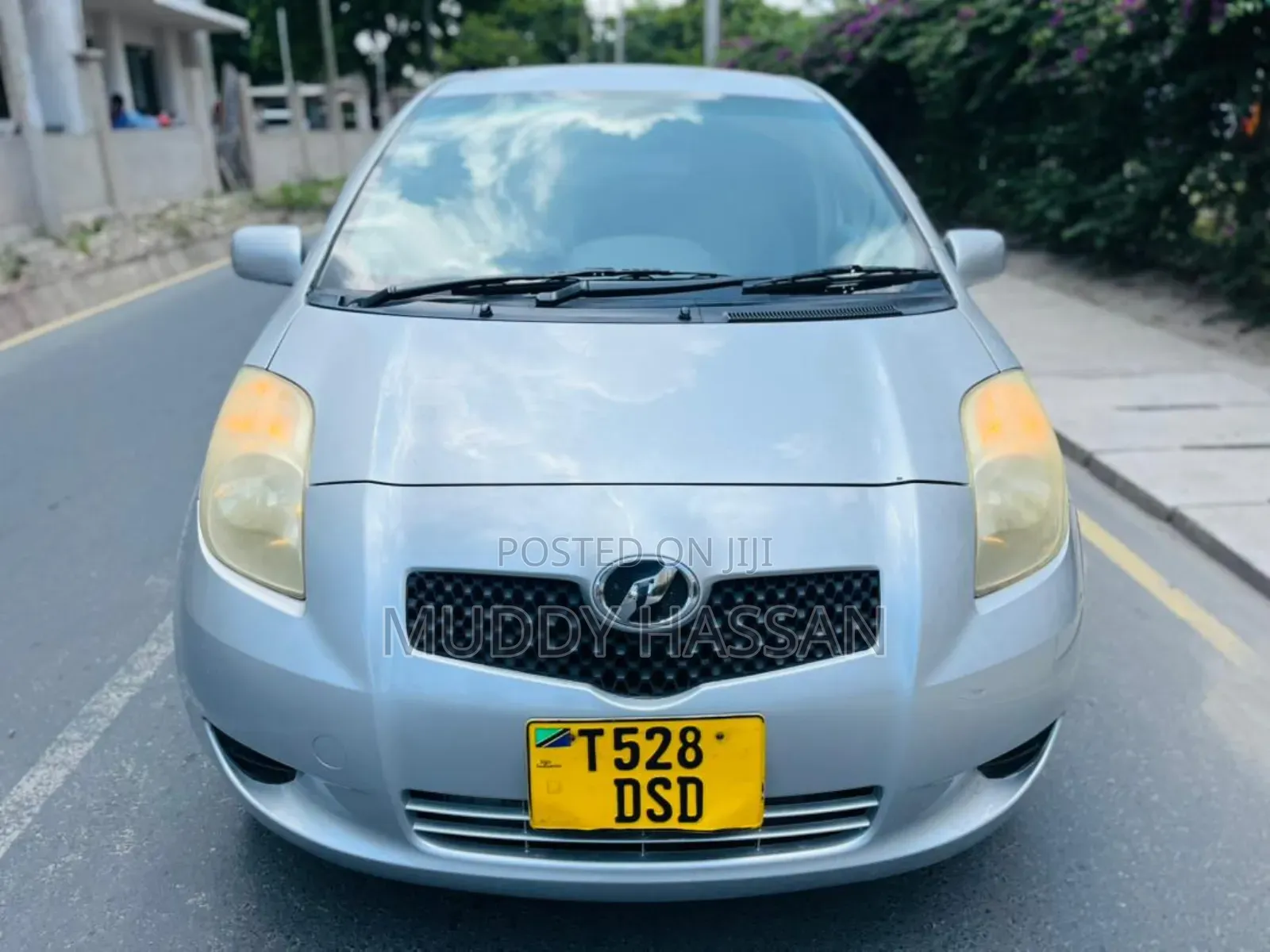 Toyota Vitz 2006 Silver