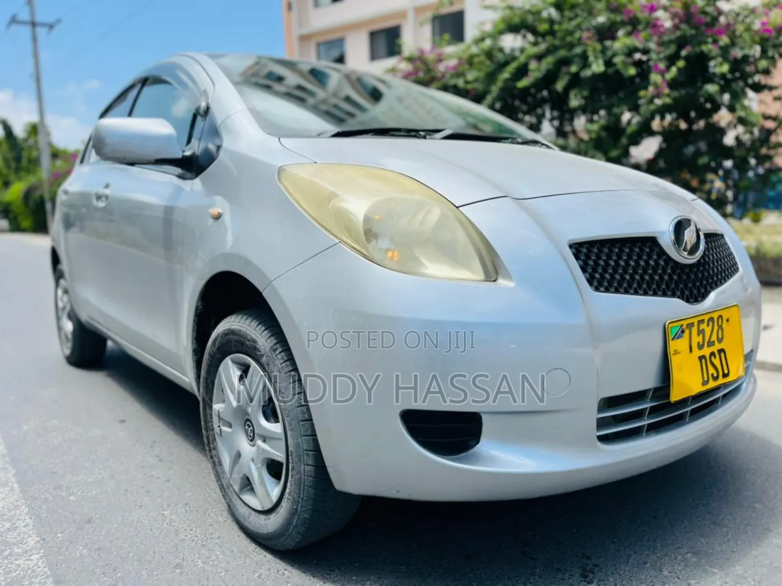 Toyota Vitz 2006 Silver