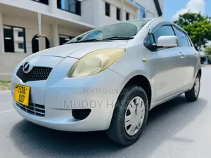 Toyota Vitz 2006 Silver