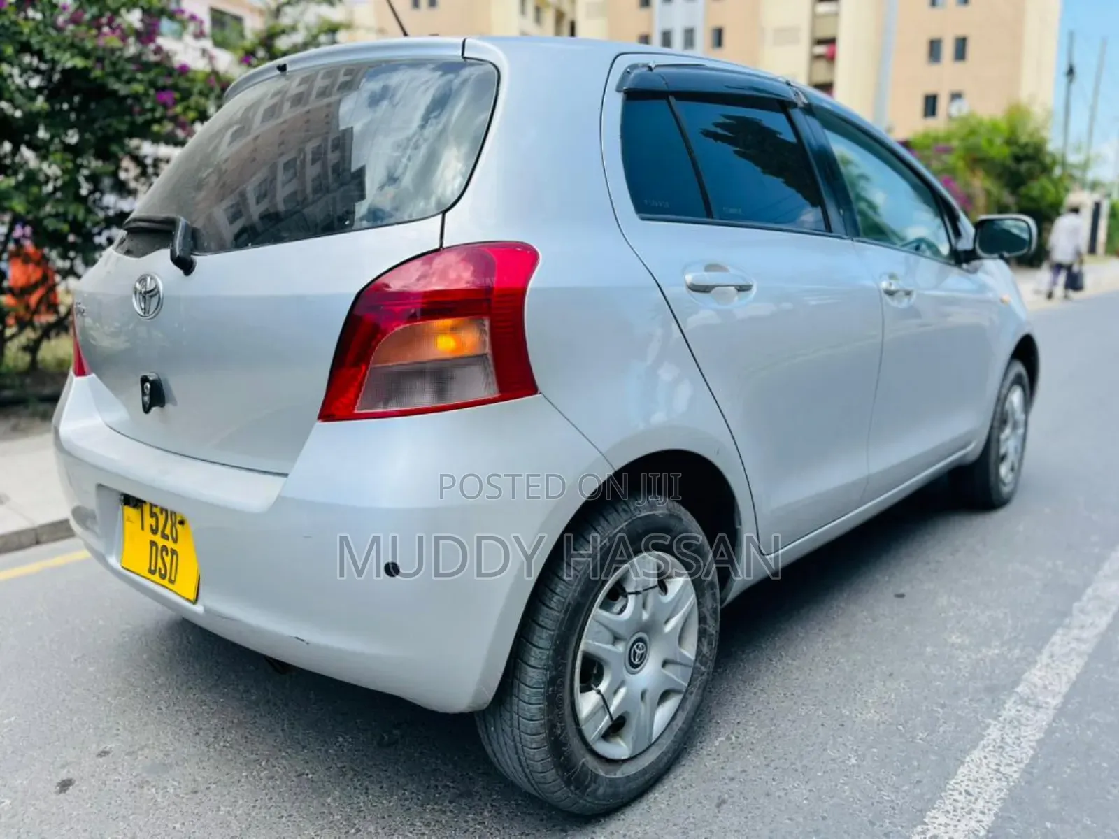 Toyota Vitz 2006 Silver