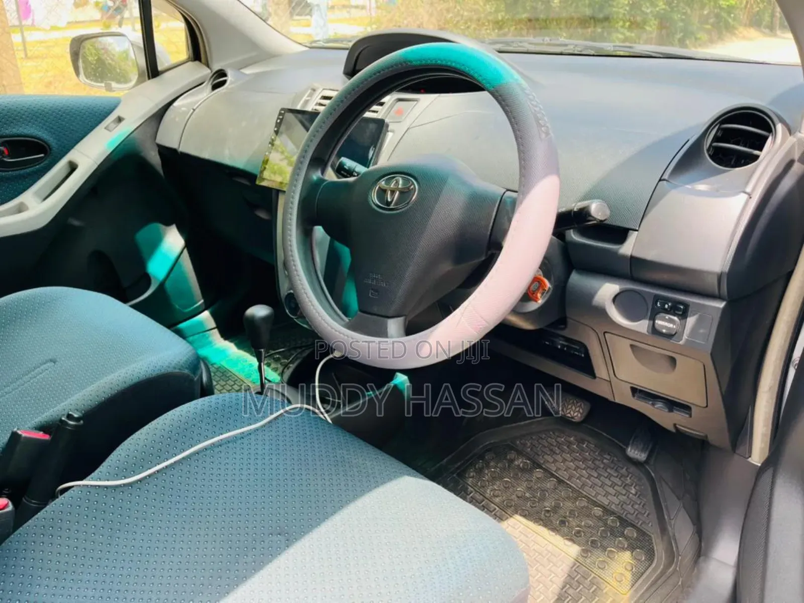 Toyota Vitz 2006 Silver