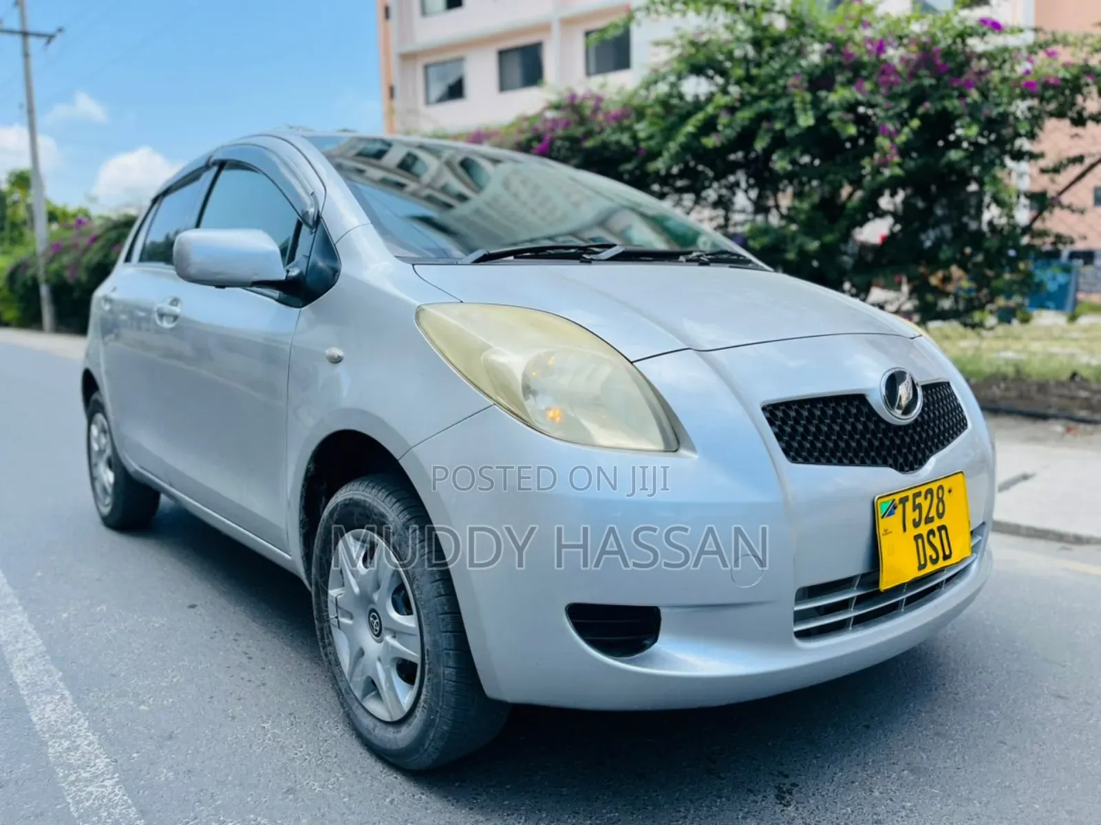 Toyota Vitz 2006 Silver