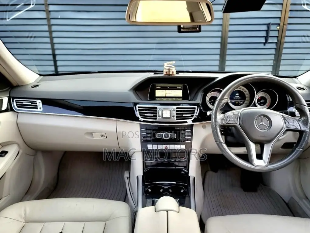Mercedes-Benz E250 SV Premium 2014 Black