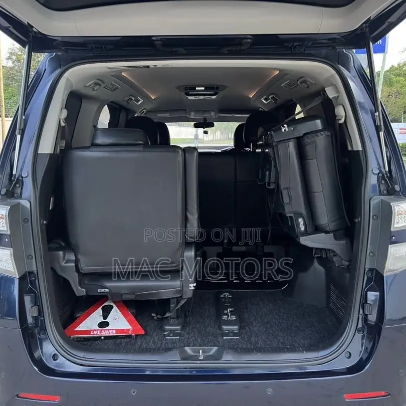 Toyota Vellfire 2009 Blue