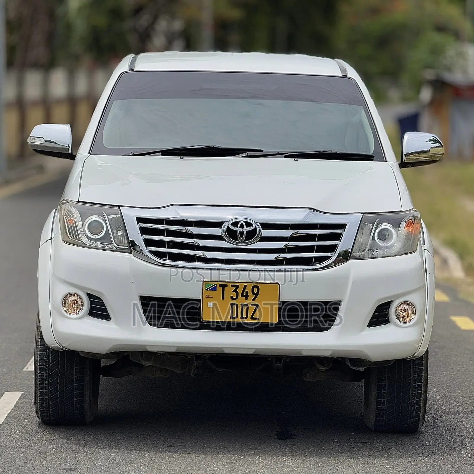 Toyota Hilux 2014 White