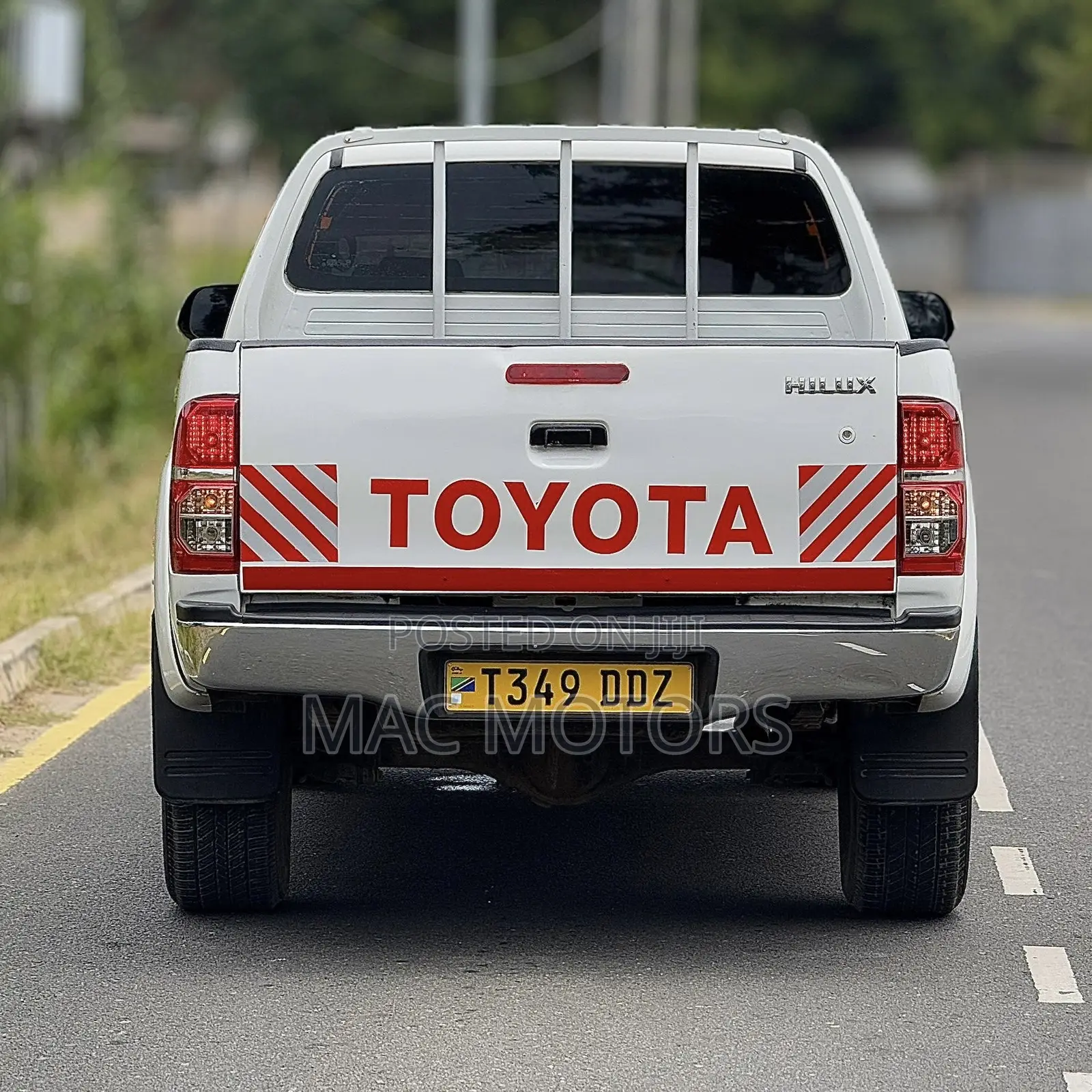 Toyota Hilux 2014 White