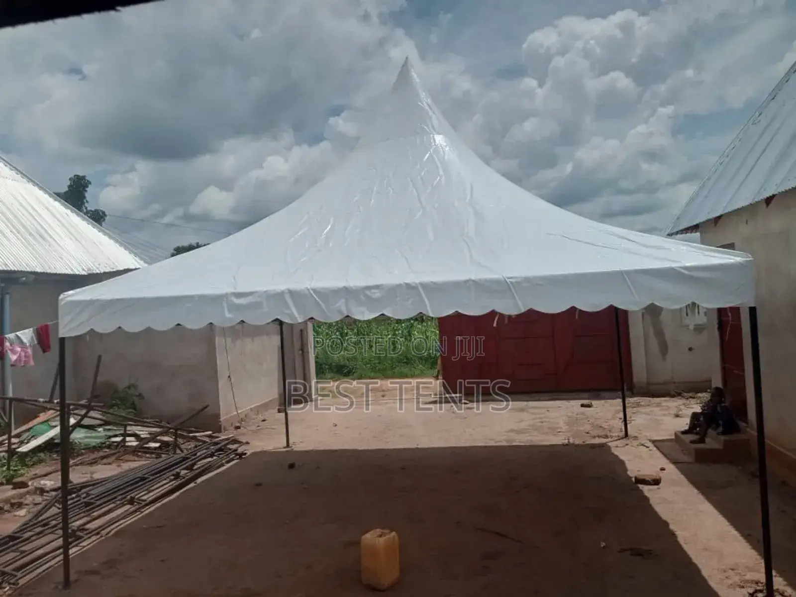 Msonge Tent, Wauzaji Maturubai