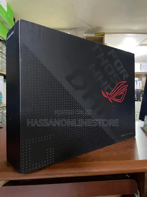 New Laptop Asus ROG Strix G17 16GB AMD Ryzen 9 SSD 1T