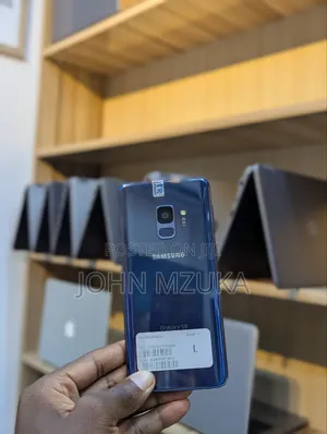 Photo - Samsung Galaxy S9 64 GB Blue