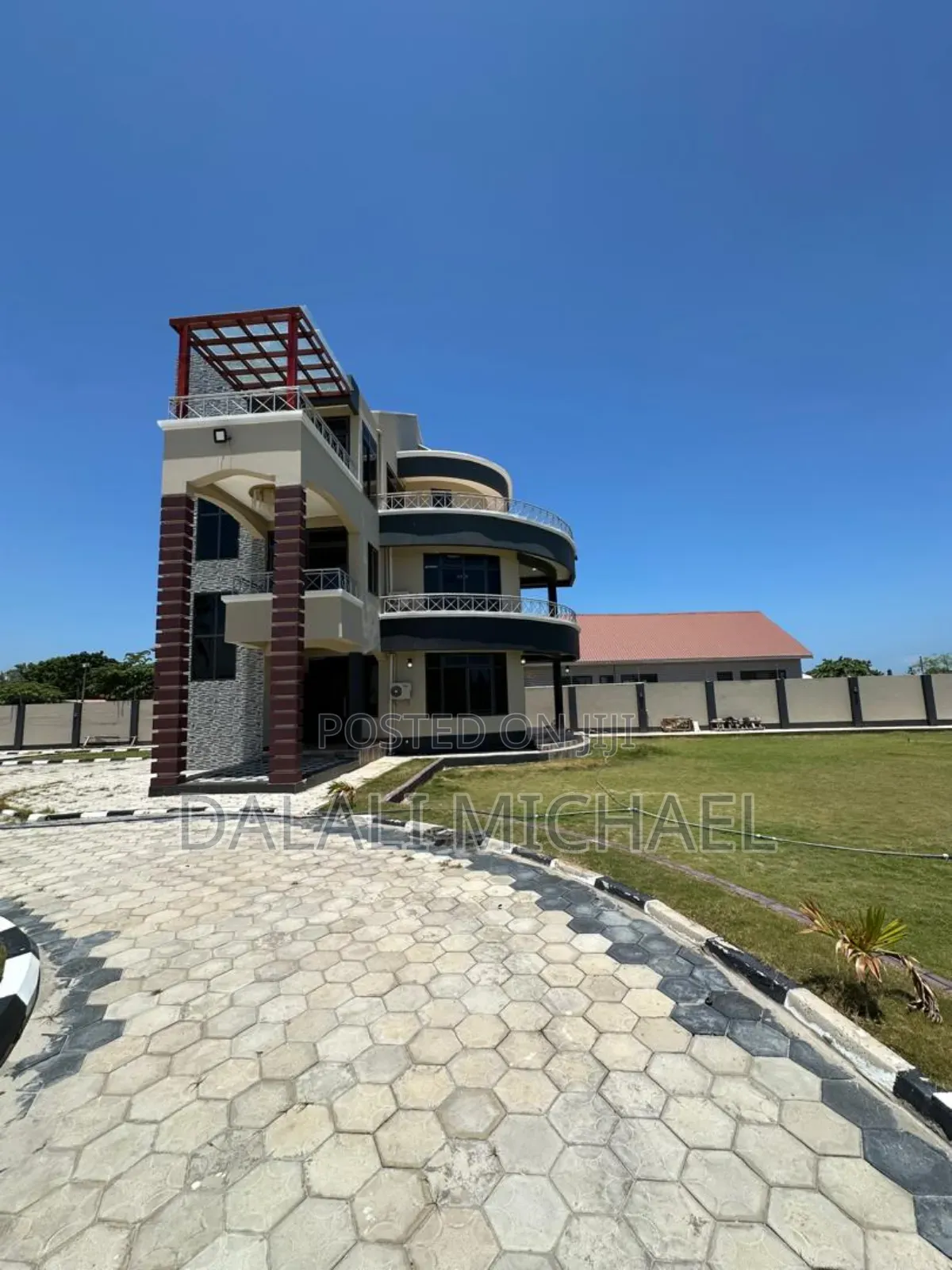 4bdrm Mansion in Ununio Beach, Kunduchi for rent