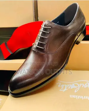 Viatu Vya Ngozi Vya CHRISTIAN Louboutin