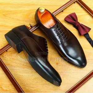 Viatu Vya Ngozi Vya CHRISTIAN Louboutin