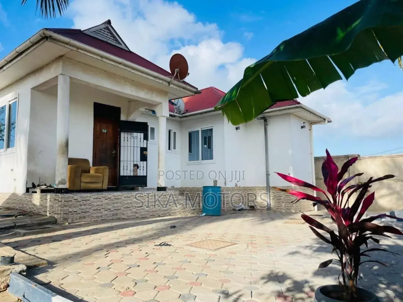 3bdrm House in Goba for sale