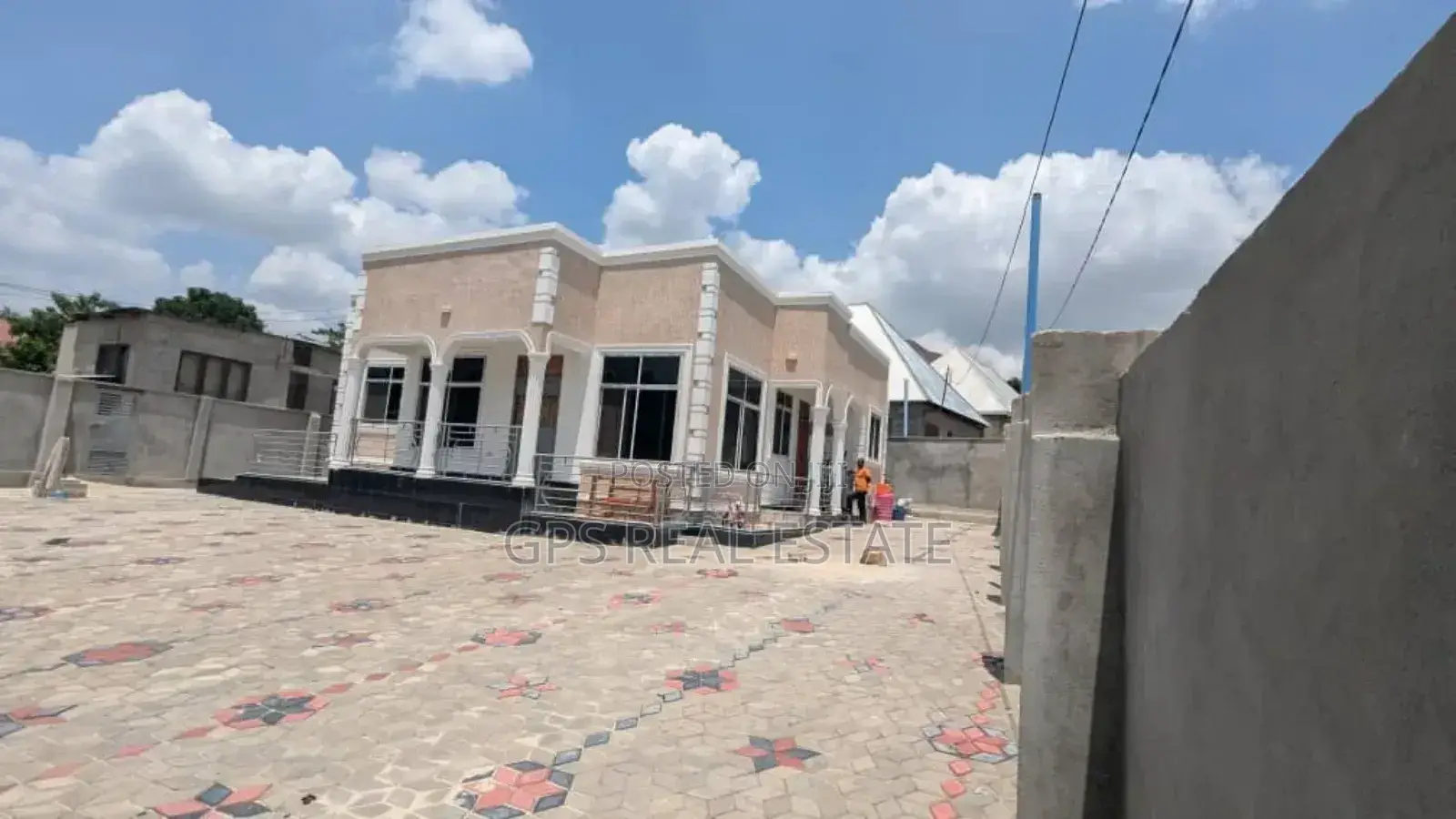 3bdrm House in Kifuru, Kinondoni for sale