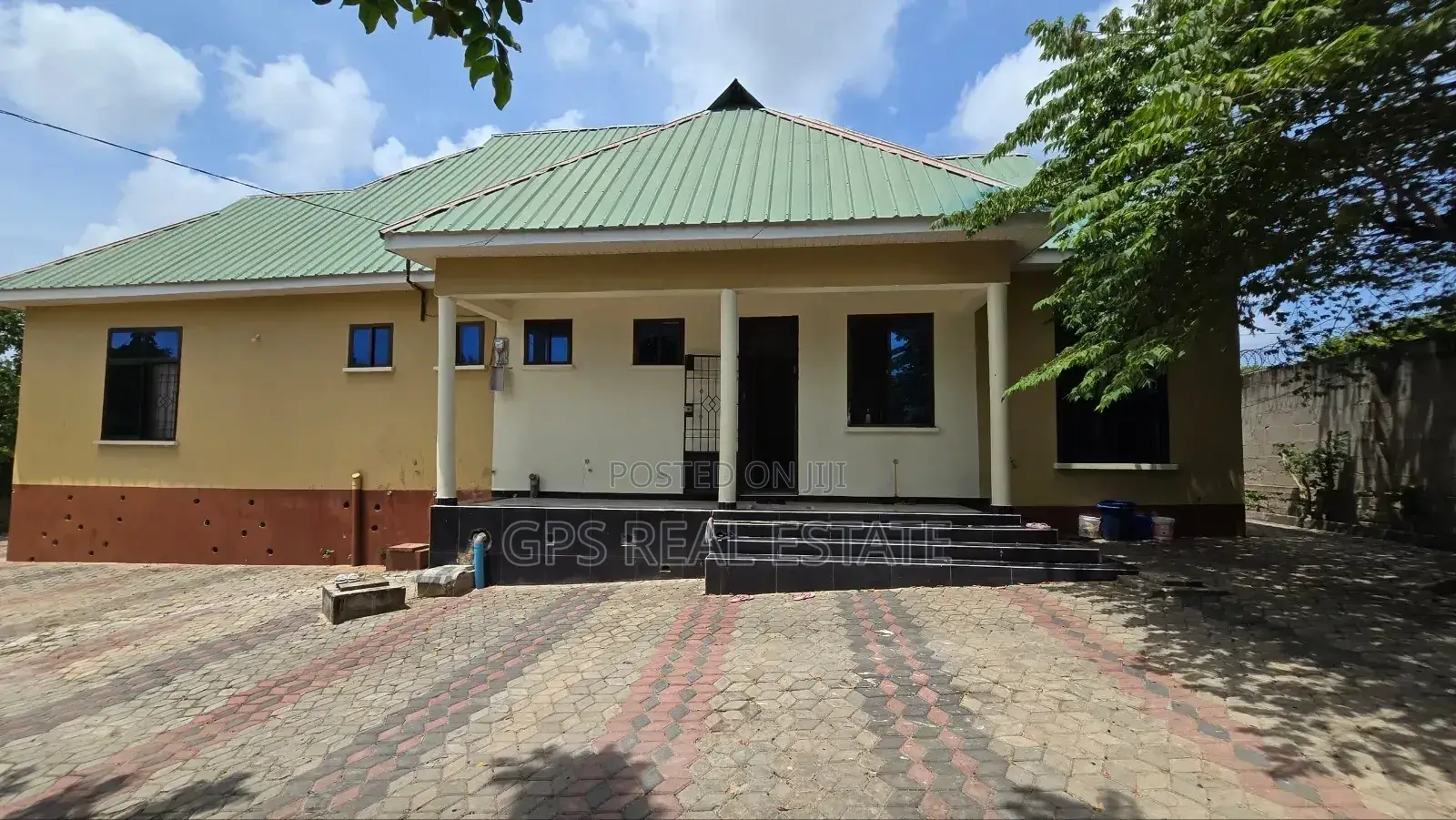 3bdrm House in Madale Kwa Kawawa, Kinondoni for sale