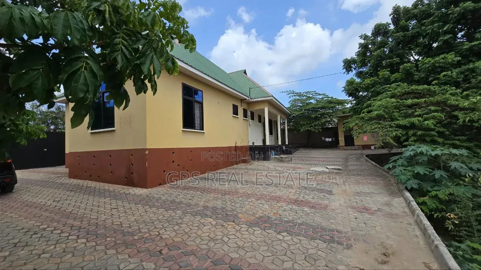 3bdrm House in Madale Kwa Kawawa, Kinondoni for sale