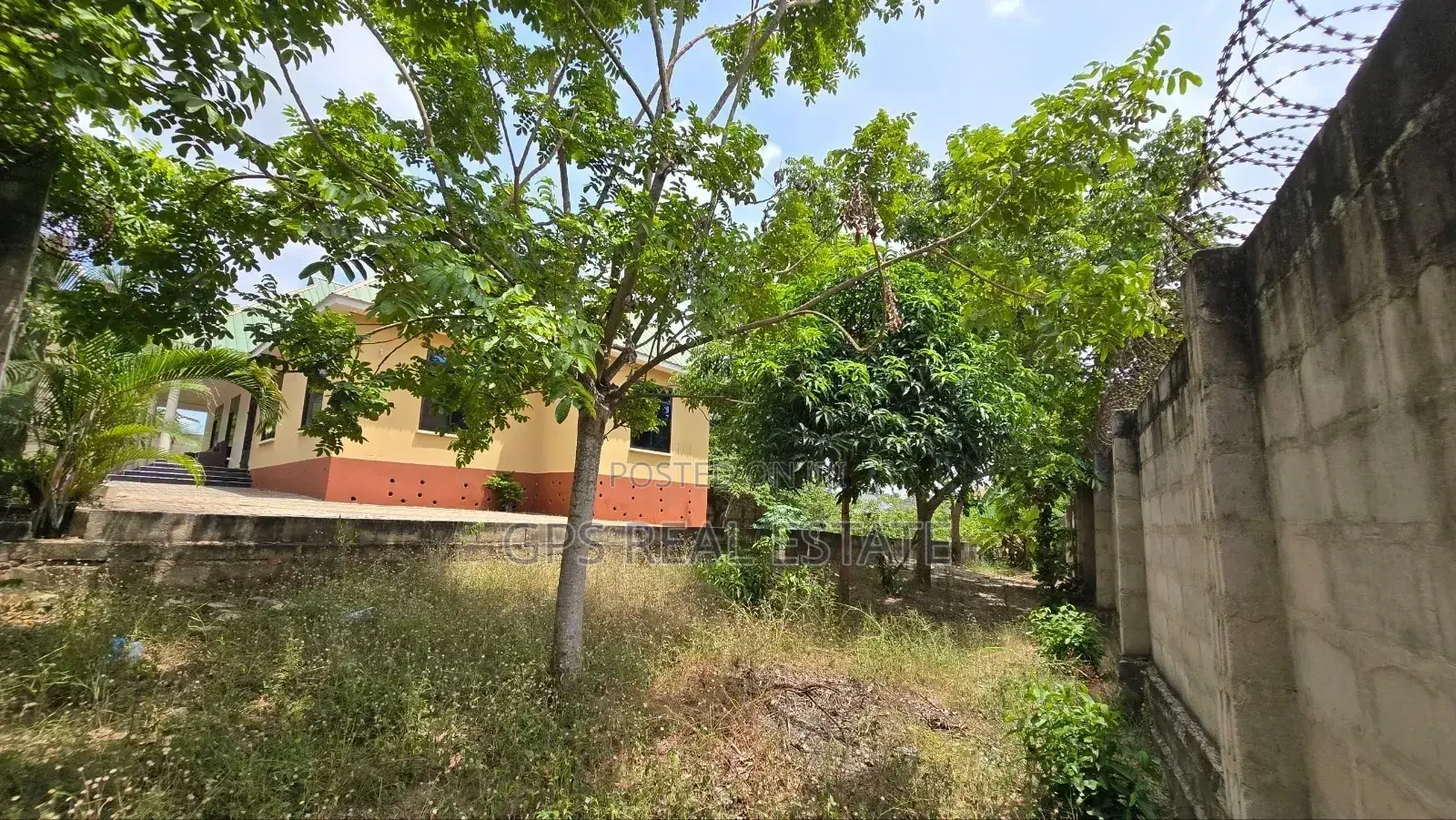 3bdrm House in Madale Kwa Kawawa, Kinondoni for sale