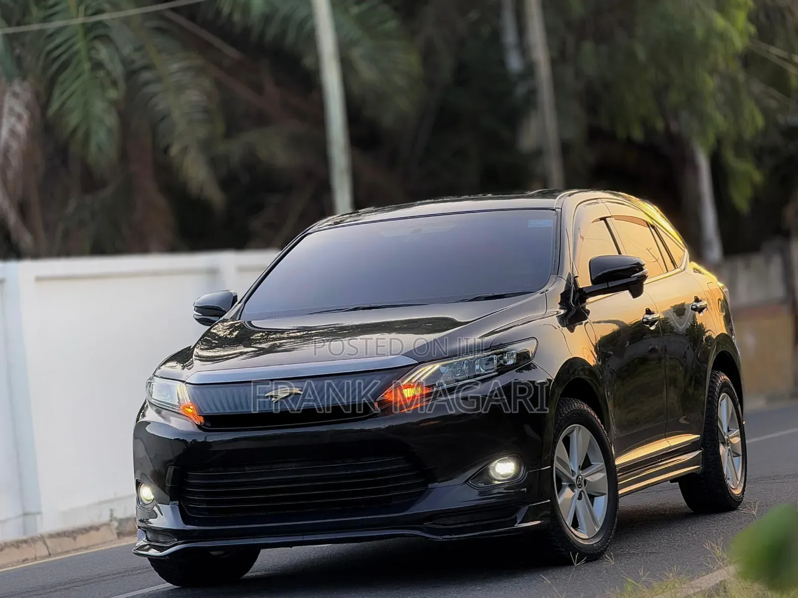 Toyota Harrier 2.0 2014 Black