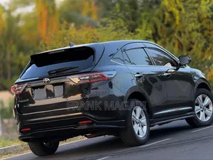 Toyota Harrier 2.0 2014 Black