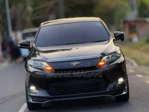 Toyota Harrier 2.0 2014 Black