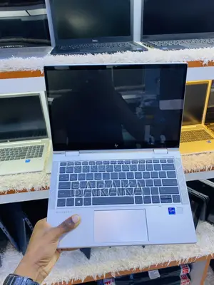New Laptop HP EliteBook 830 G8 16GB Intel Core I7 SSD 512GB