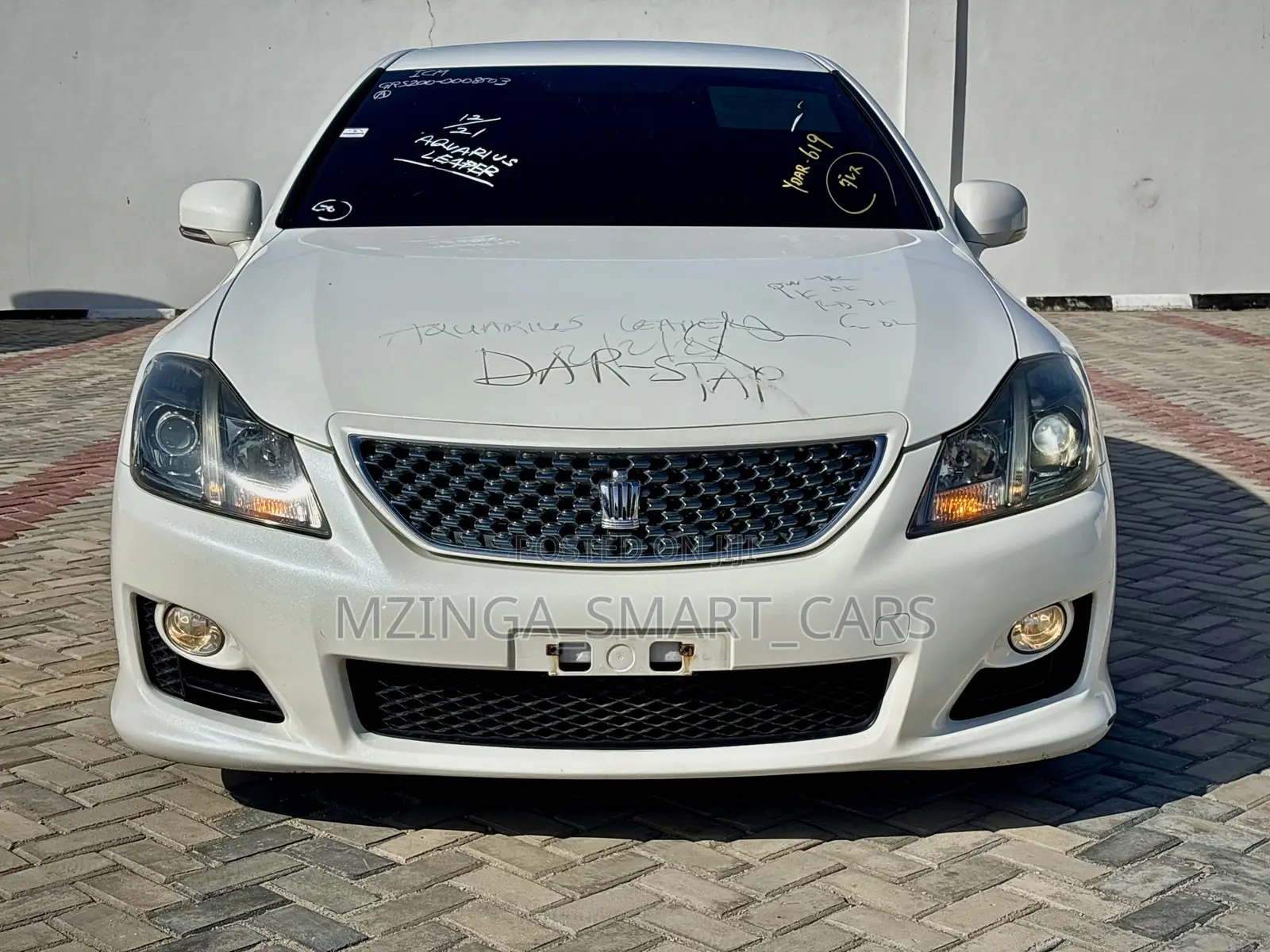 Toyota Crown 2009 White